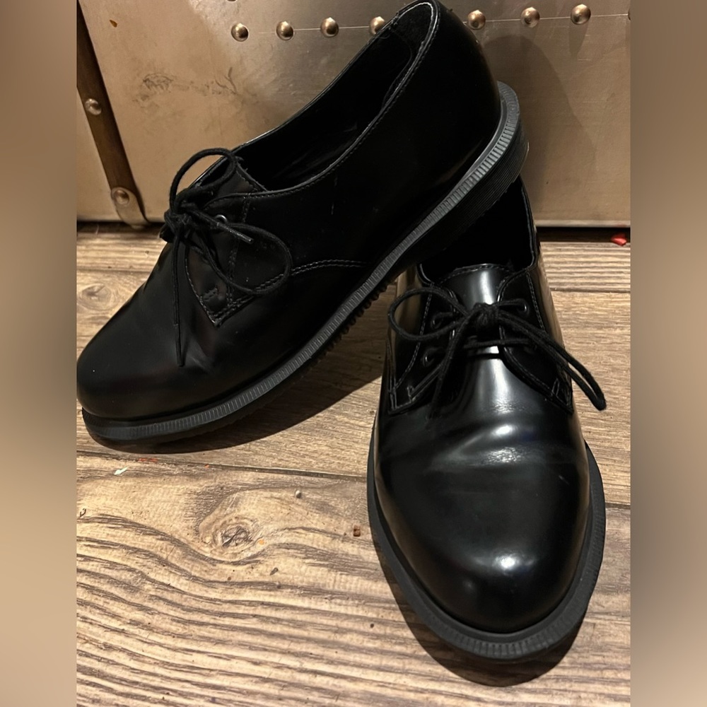 Dr Martens Brook size 9 black shoes